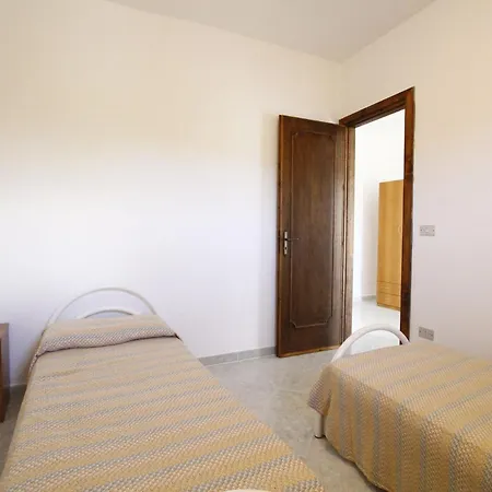 Lata * Marina di San Gregorio